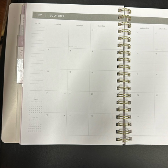 Brand new Paper Source 2024 12 month Planner - Picture 6 of 8